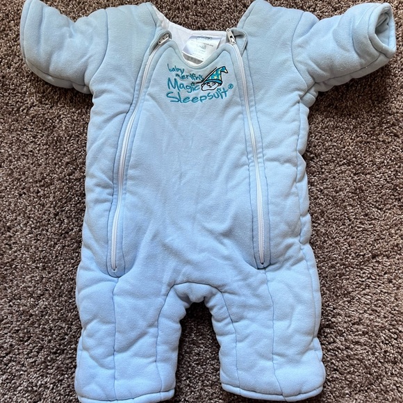 Baby Merlin magic sleep suit - Picture 1 of 2